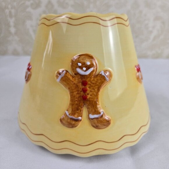 Gingerbread Man Themed Jarred Candle Topper or Shade Ceramic Wavy Edges - Picture 3 of 7
